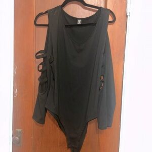 Women’s 2x black body suit